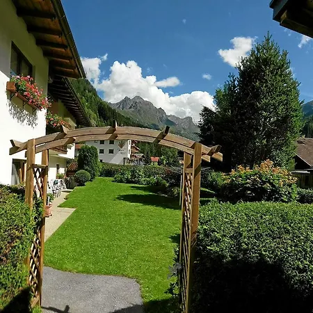 Haus Rosi Apartment *